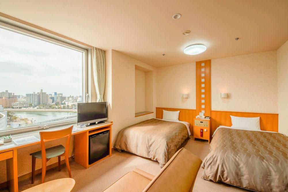 Hiroshima City Bunka Koryu Kaikan Hotel Exterior photo